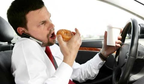 When I was having breakfast, the phone suddenly rang