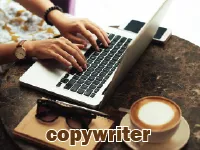Định nghĩa & cách phát âm từ copywriter